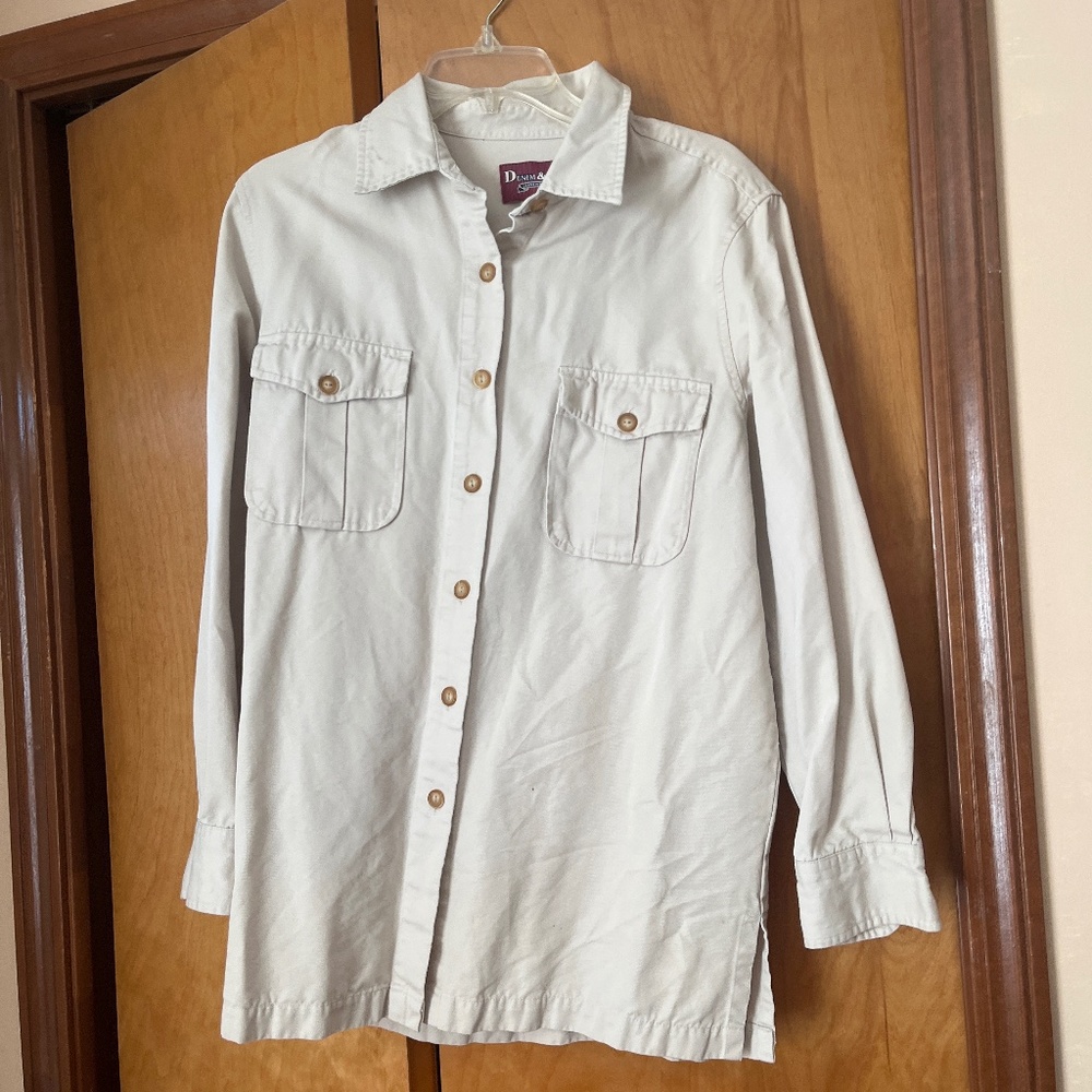 Medium beige shirt with light brown buttons